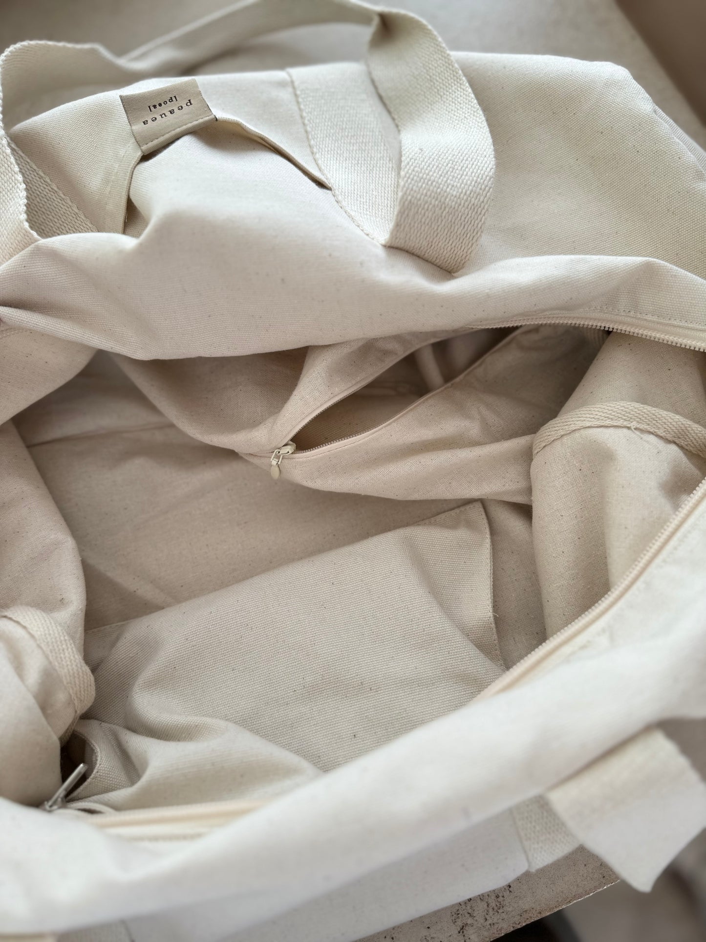 Everyday zipper bag