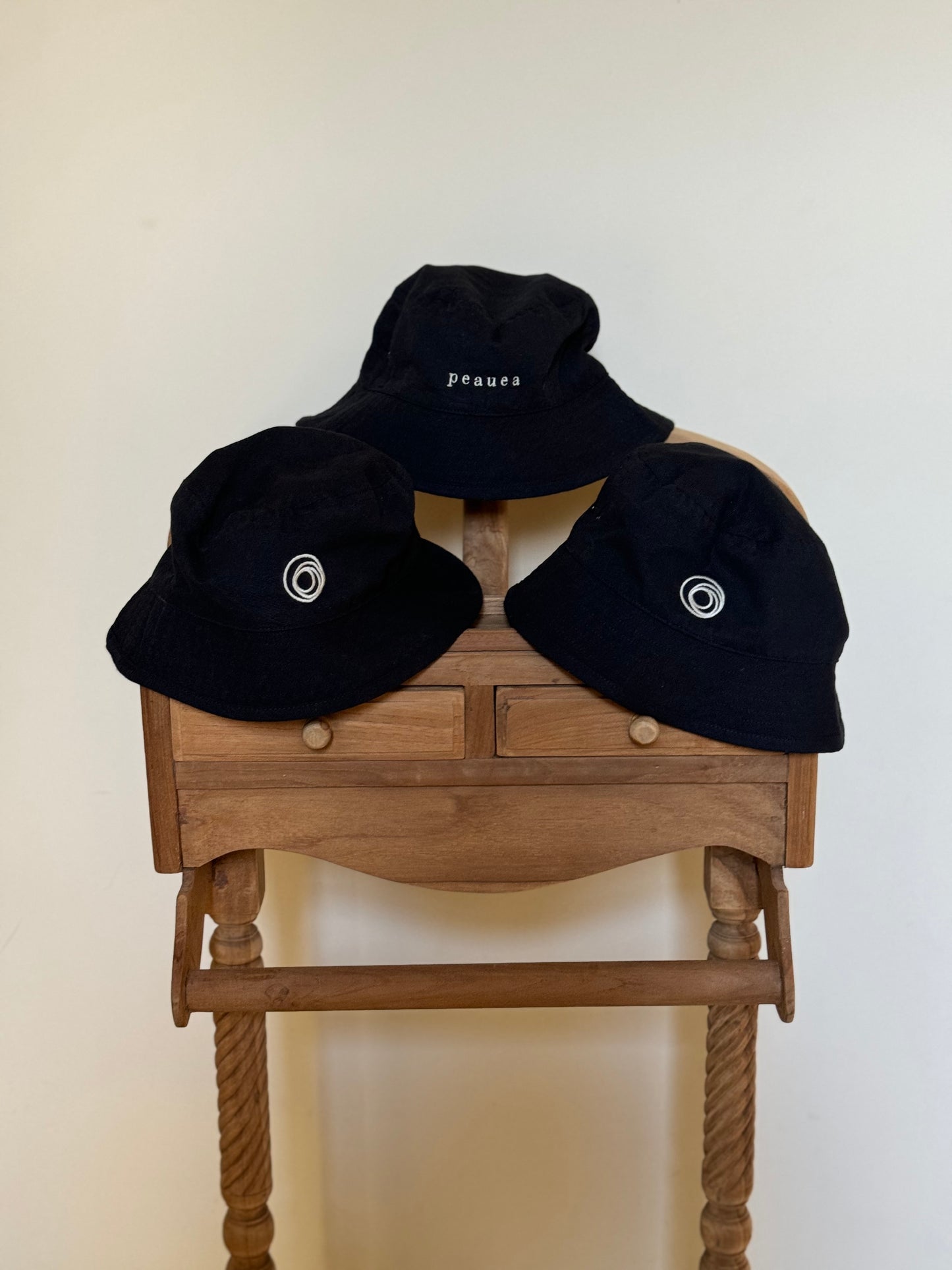 Bucket hat peauea black